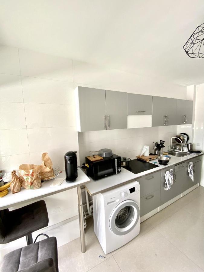 Centre Avec Terrasse + Petit Dej Appartement